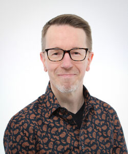 Henkilöstövalokuva.